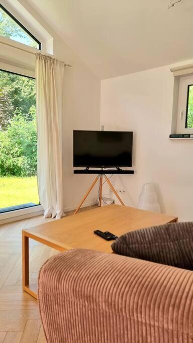Haus Am Waldrand Und In Seenaehe 레닌 외부 사진